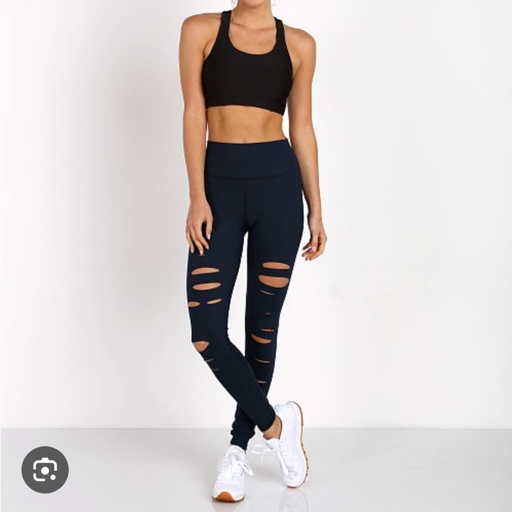 ALO High-Waist Ripped Warrior Legging EUC